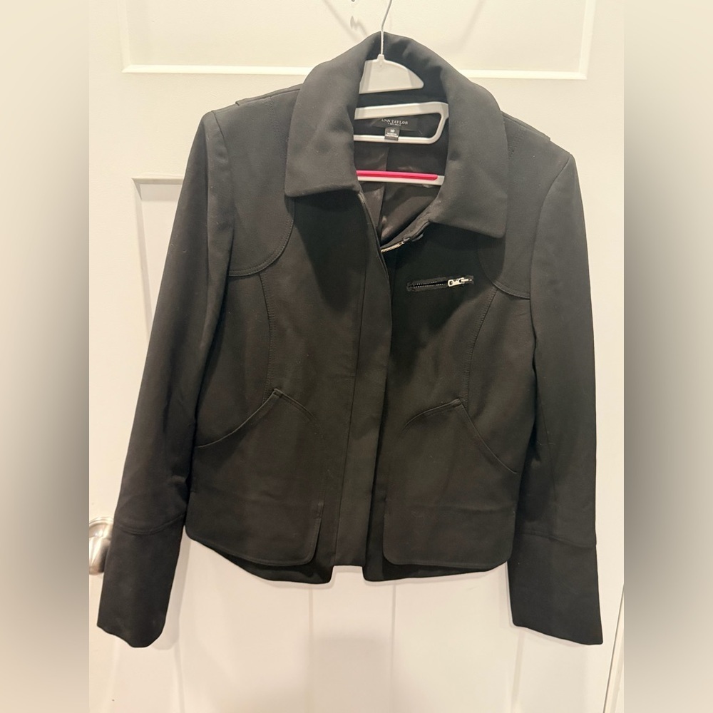 Ann Taylor Size 10 Black Blazer Jacket Career Professional Zip Pockets Lined